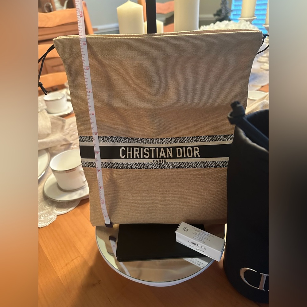 CHRISTIAN DIOR Bundle ( make up brush case/ drawstring bag/travel perfume! NWT! - Picture 5 of 6